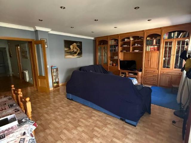 Casa adosada en Venta en Los Robles