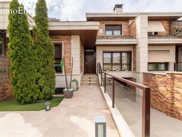 Casa adosada en Venta en Los Satélites Roza Martín