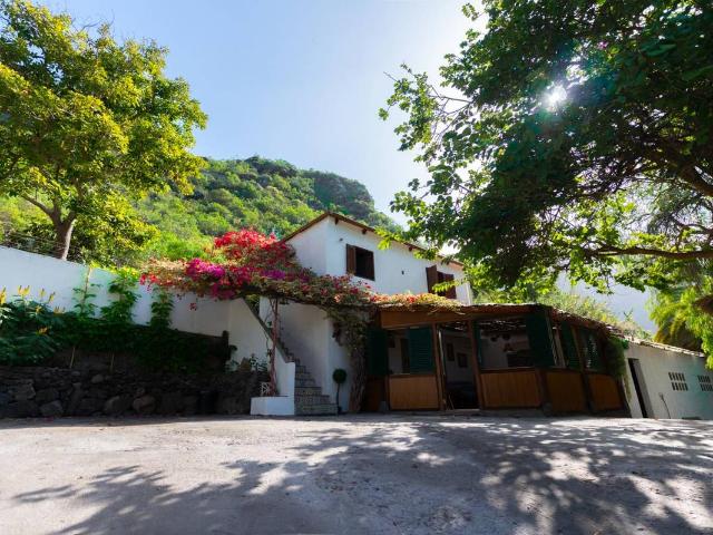 Casa adosada en Venta en Los Silos