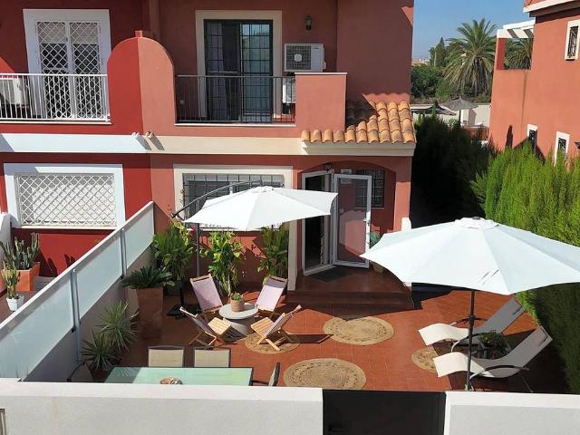 Casa adosada en Venta en Los Urrutias