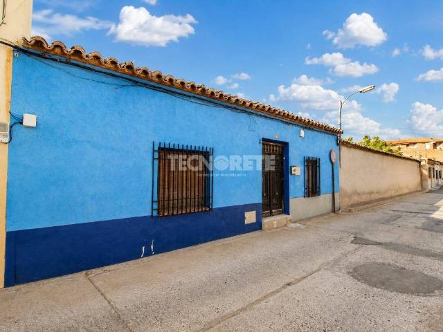 Casa adosada en Venta en Los Yébenes