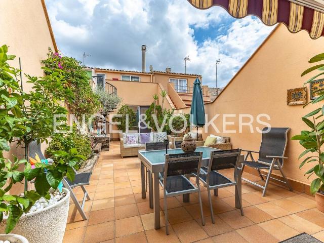 Casa adosada en Venta en La Cogullada