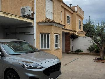 Casa adosada en Venta en La Conarda
