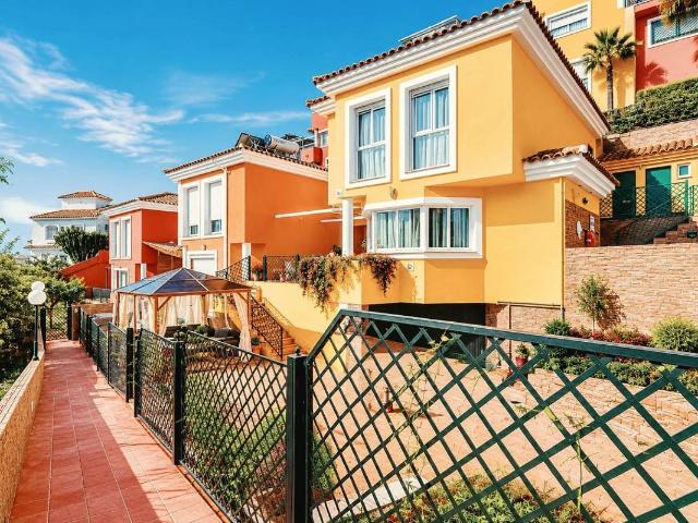 Casa adosada en Venta en La Capellanía El Higuerón