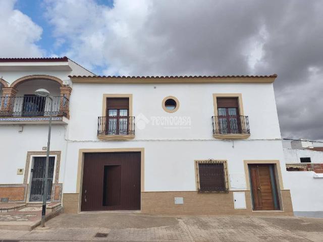 Casa adosada en Venta en La Carlota