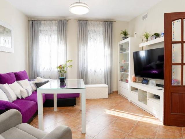 Casa adosada en Venta en La Carlota