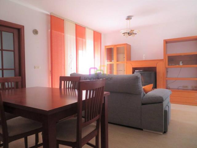 Casa adosada en Venta en La Albuera