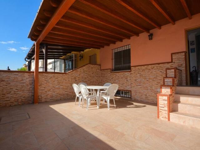 Casa adosada en Venta en La Algaba