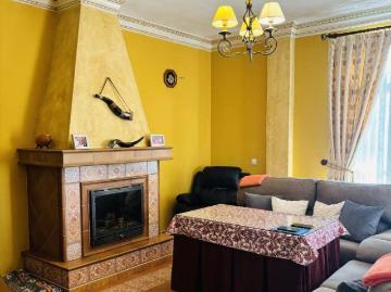 Casa adosada en Venta en La Algaba
