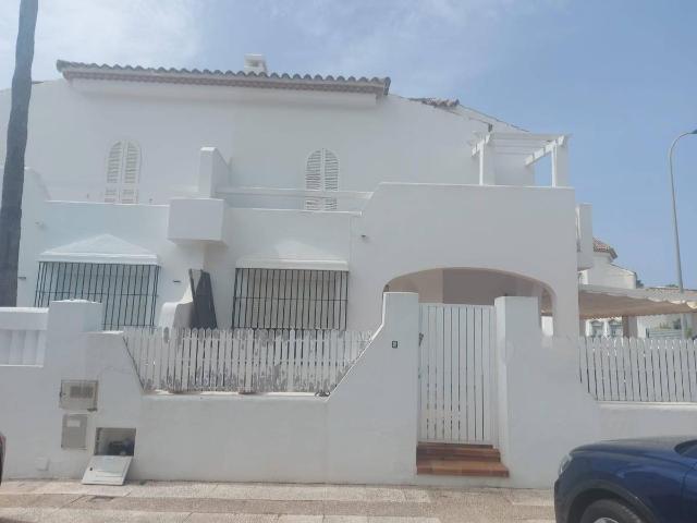 Casa adosada en Venta en La Barrosa