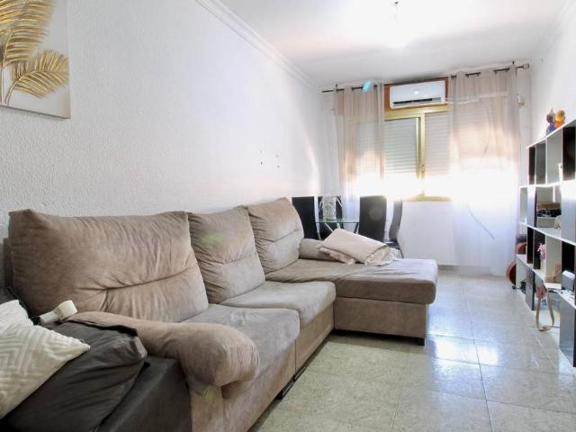 Casa adosada en Venta en La Gangosa