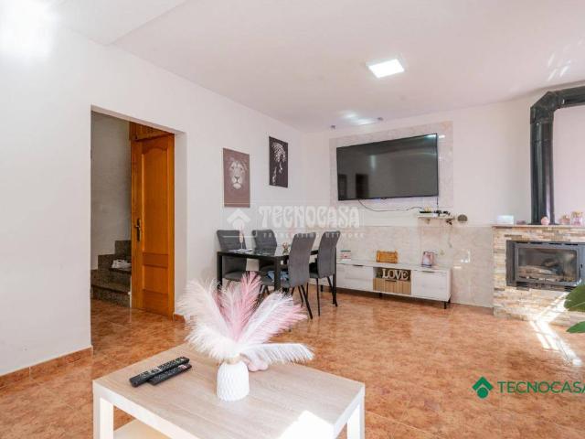 Casa adosada en Venta en La Gangosa