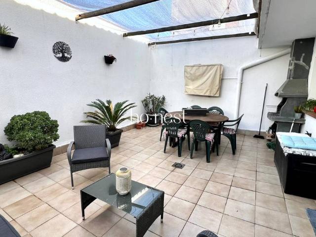 Casa adosada en Venta en La Granada