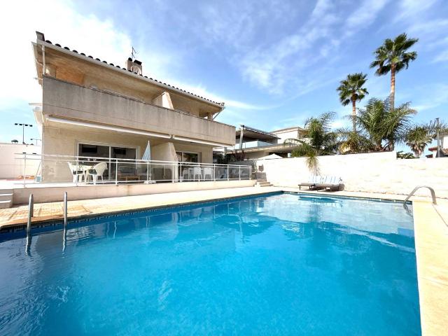 Casa adosada en Venta en La Dorada