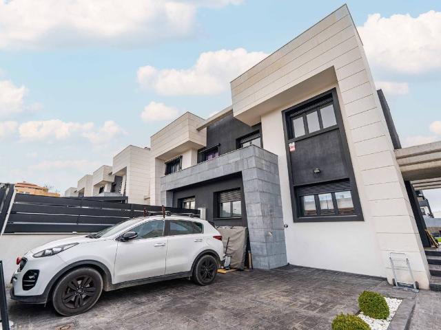 Casa adosada en Venta en La Dehesa El Pinar