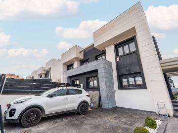 Casa adosada en Venta en La Dehesa El Pinar