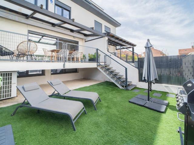Casa adosada en Venta en La Dehesa El Pinar