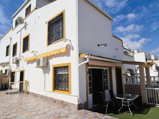 Casa adosada en Venta en La Florida