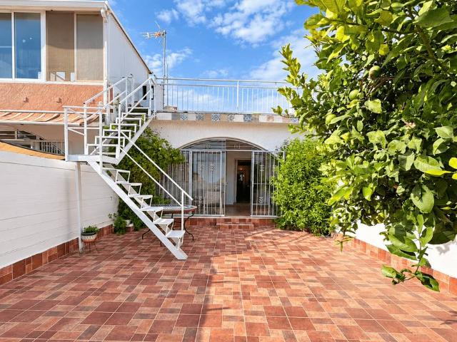 Casa adosada en Venta en La Florida