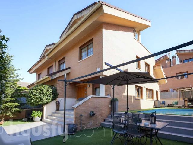 Casa adosada en Venta en La Florida El Plantío