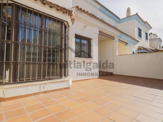 Casa adosada en Venta en La Jara