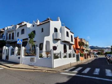 Casa adosada en Venta en La Laguna