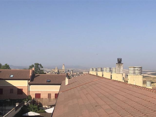 Casa adosada en Venta en La Lastrilla