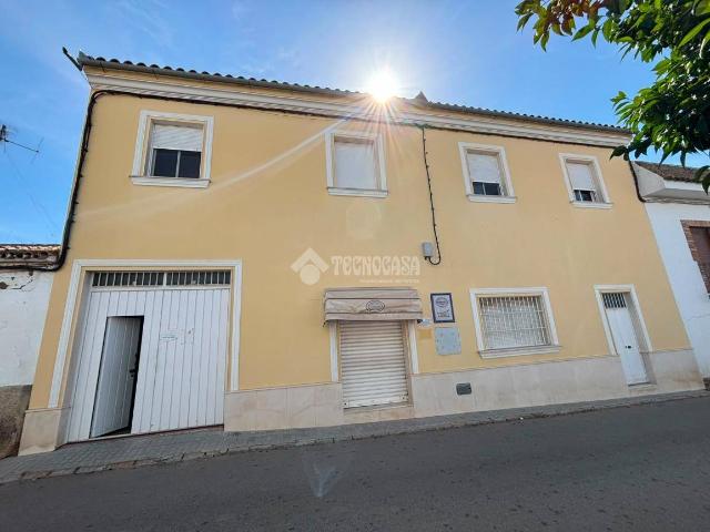 Casa adosada en Venta en Écija