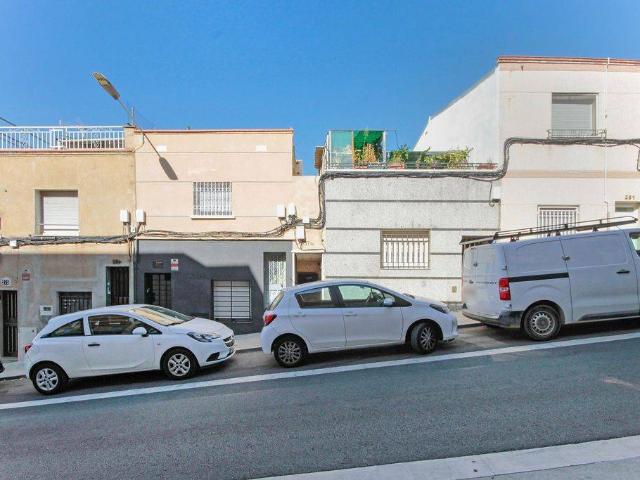 Casa adosada en Venta en La Maurina