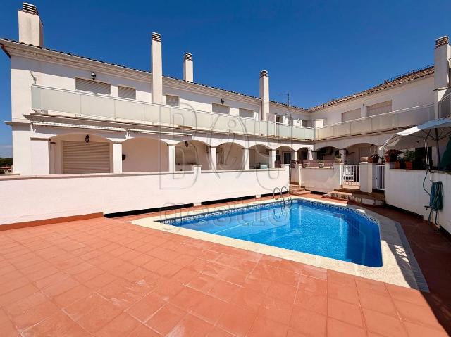 Casa adosada en Venta en La Pobla de Montornès