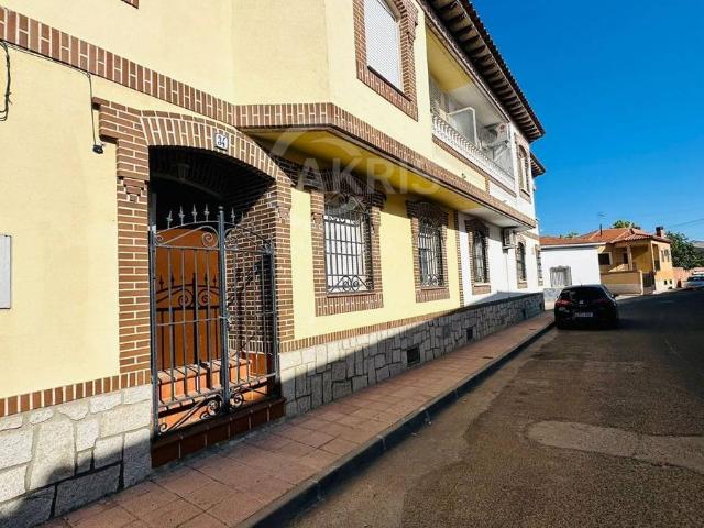 Casa adosada en Venta en La Pueblanueva