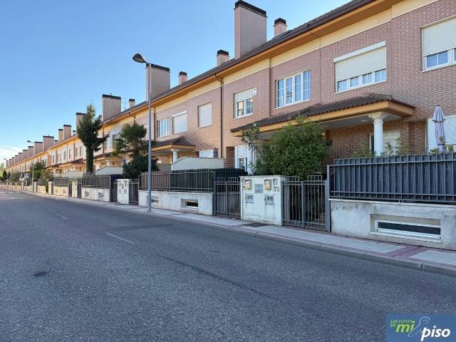 Casa adosada en Venta en La Vega