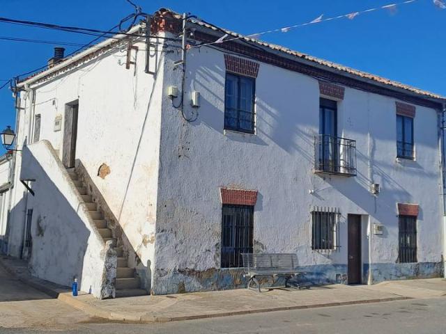 Casa adosada en Venta en Labajos