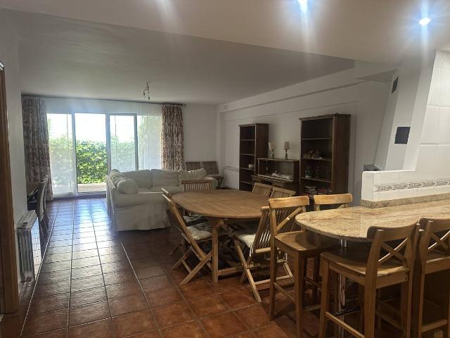 Casa adosada en Venta en El Campillo Norte
