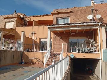 Casa adosada en Venta en L'Aldea