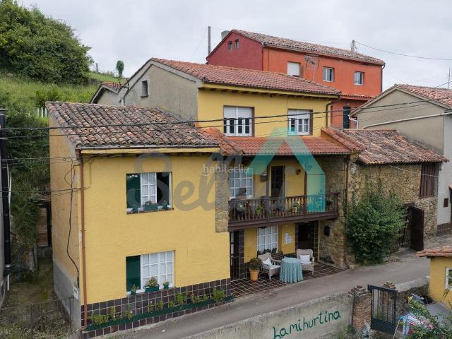 Casa adosada en venta en Langreo, La Felguera. Casas adosadas.