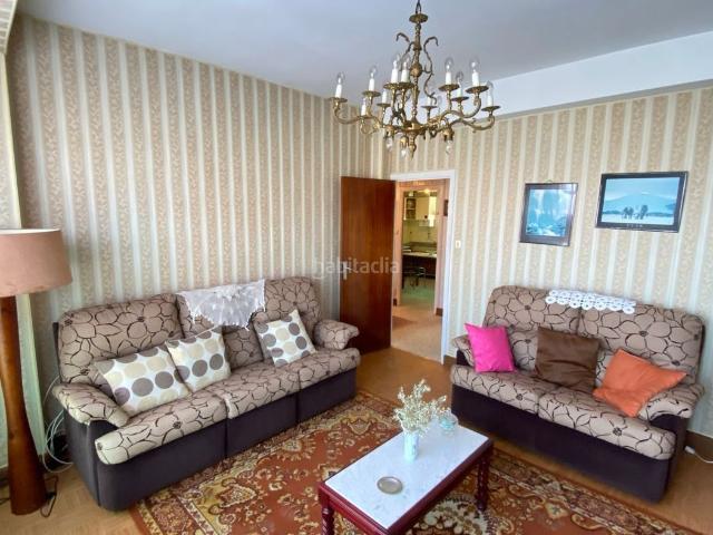 Casa adosada en venta en Laracha. Casa adosada en venta en Avenida Finisterre, Laracha. Casas adosadas.