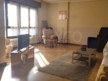 Casa adosada en Venta en Lardero