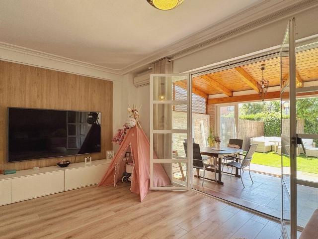 Casa adosada en Venta en Lardero