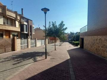 Casa adosada en Venta en Lardero