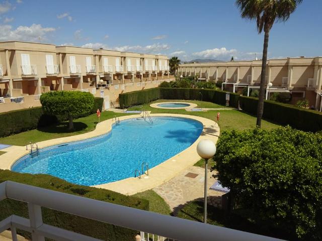 Casa adosada en Venta en Las Marinas