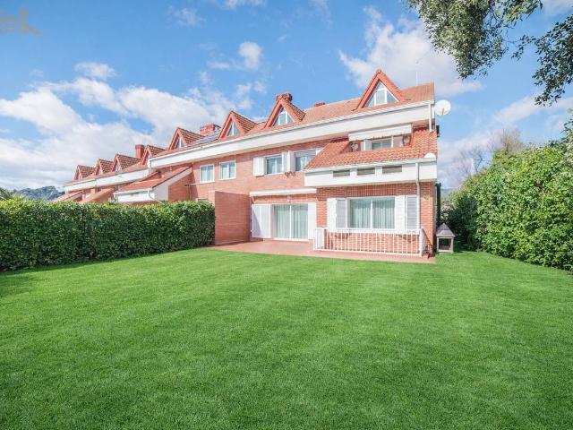 Casa adosada en Venta en Las Matas Peñascales