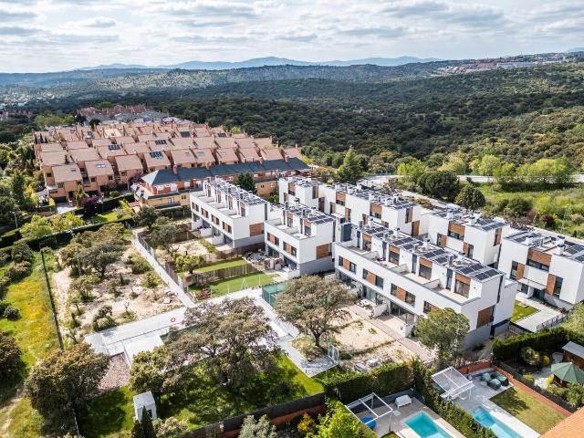 Casa adosada en Venta en Las Matas Peñascales