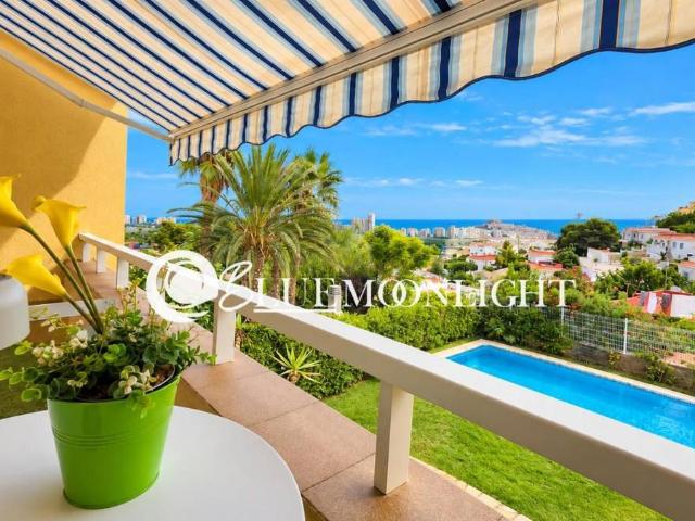 Casa adosada en Venta en Las Atalayas Urmi Cerro de Mar
