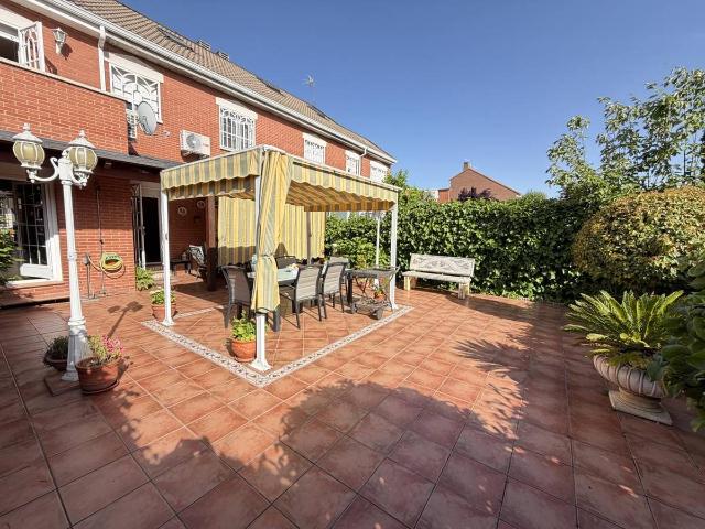 Casa adosada en Venta en Las Américas