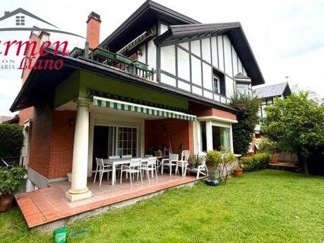 Casa adosada en Venta en Las Arenas