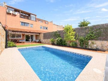 Casa adosada en Venta en Las Castañeras Bulevar