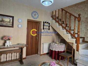 Casa adosada en Venta en Las Herencias