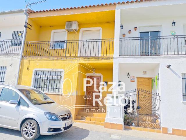 Casa adosada en Venta en Las Herencias