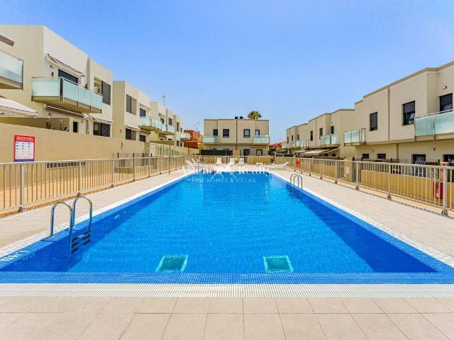 Casa adosada en Venta en Las Rosas
